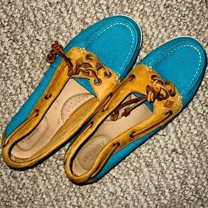 Woman’s Teal & Tan Sperry Boat Shoes SIZE: 7.5